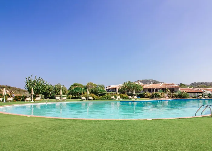Guesthost - Poolside Paradise Near The Апартаменты Porto Istana