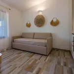Apartamento Guesthost - Poolside Paradise Near The