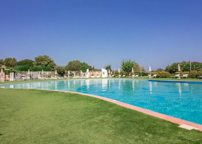 Apartman Guesthost - Poolside Paradise Near The *