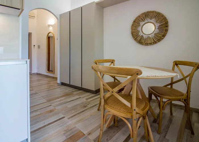 Apartman Guesthost - Poolside Paradise Near The Porto Istana